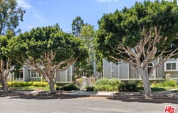 8505 Gulana Ave, Los Angeles, CA 90293