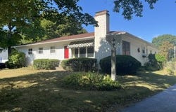 124 mill Road, Hampton, NH 03842