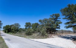 4005 Old Colony Line Rd, Dale, TX 78616