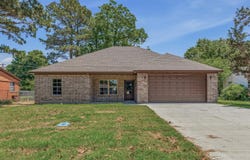 500 Thurmond, Leachville, AR 72438
