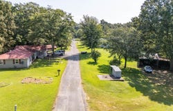 275 GARAGE Rd, Hamilton, AL 35570