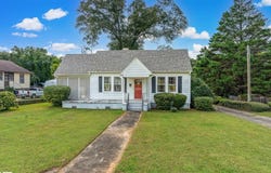 226 Irby Avenue, Laurens, SC 90613-1800