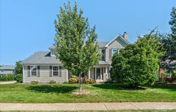52 Blackberry Trail, Aurora, IL 60506