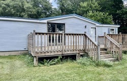 13830 Riverside Drive, Constantine, MI 49042