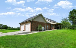 9145 E 700 N, Hope, IN 47246