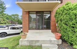 100 E GLENOLDEN AVE, GLENOLDEN, PA 19036