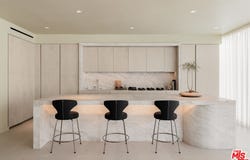 9200 Wilshire Blvd, Beverly Hills, CA 90212