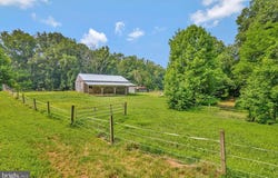 200 M F BOWEN Road, HUNTINGTOWN, MD 20639