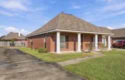 5714 E Dietrich Loop, Lake Charles, LA 70605