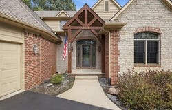 9688 Kingston Pointe Drive, Springfield Twp, MI 48348