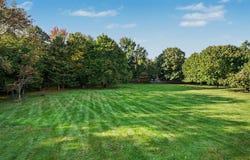 7 Clearview Drive, Woodbridge, CT 06525