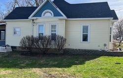 418 E Fayette St., Pittsfield, IL 62363