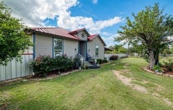 440 E Clark St, Bartlett, TX 76511