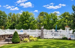 1480 Teels Road, PEN ARGYL, PA 18072