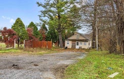423 Broadway, Ulster Park, NY 12487