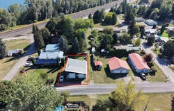 258 3rd St, Ponderay, ID 83852