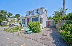 24 Ripley St, Somerset, MA 02725