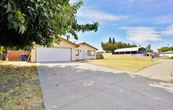 905 E Florinda Street E, Hanford, CA 93230