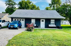 710 E South St, Centralia, MO 65240
