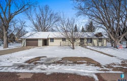 800 Montana Ave, Hurley, SD 57036