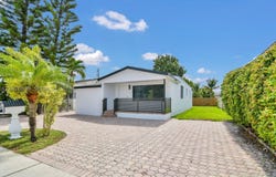 85 SW 30th Ave, Miami, FL 33135