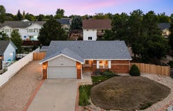 922 N 7th St, Johnstown, CO 80534