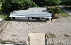 125 E Navarro Avenue, De Leon, TX 76444