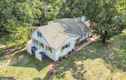 11 WAGNER DRIVE, MECHANICSBURG, PA 17050