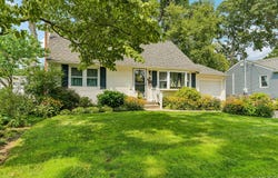 75 Hale Road, North Babylon, NY 11703