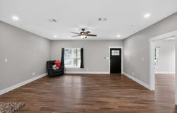 403 Lynch St, Smithville, TX 78957
