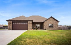 65 Charlene Drive, Cabot, AR 72023