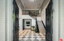 9135 Hazen Dr, Beverly Hills, CA 90210