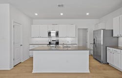 109 Hatari Trl, Jarrell, TX 76537