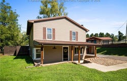 41 Balmy Drive, Charleston, WV 25313