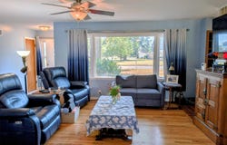 414 Random Rd, Newton, KS 67114