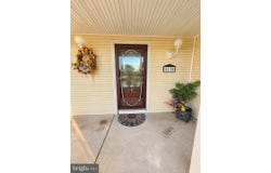 5135 STAHLEY, SCHNECKSVILLE, PA 18078