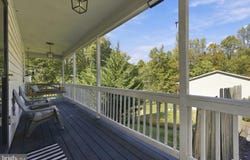 385 FREEZE Road, LINDEN, VA 22642