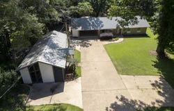 402 W Main Street, Raymond, MS 39154