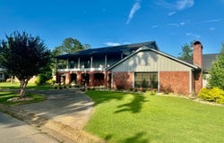 302 Manchester, Idabel, OK 74745