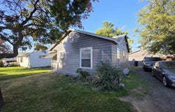 1406 S 5th Ave, Yakima, WA 98902