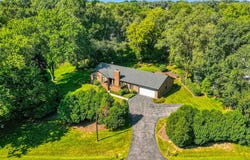 806 Roberts Road, Tower Lakes, IL 60010