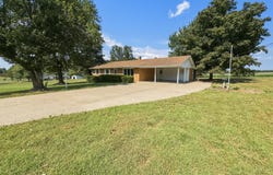 87 Meadow Lane, Princeton, KY 42445