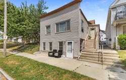 3654 E Squire Ave, Cudahy, WI 53110