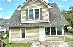 412 Poplar Terrace, Harlan, KY 40831