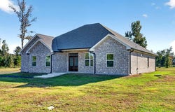 106 Moses Cv, Picayune, MS 39466