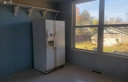 537 Third, Elyria, OH 44035