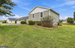 110 LEFT Street, FALLING WATERS, WV 25419