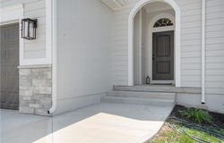 623 E 13th Street, Kearney, MO 64060