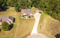 195 WOODWIND Cv, Eads, TN 38028
