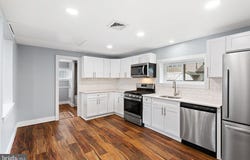 2105 LAKESIDE Drive, WILLIAMSTOWN, NJ 08094